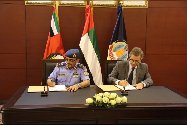 كلية الدفاع الوطني وأكاديمية الإمارات الدبلوماسية توقعان مذكرة تفاهم