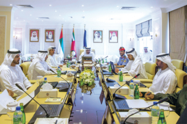 خلال ترؤسه الاجتماع الأول للمجلس الأعلى لكلية الدفاع الوطني - محمد بن زايد: الإمارات حريصة على إقامة صروح علمية متميزة