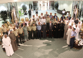 سلطان المنصوري يلتقي قائد كلية الدفاع الوطني وعددا من منتسبيها