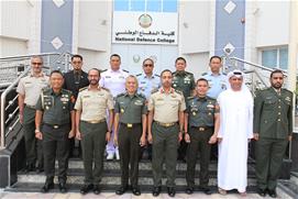 كلية الدفاع الوطني تستقبل وفد جمهورية أندونيسيا 